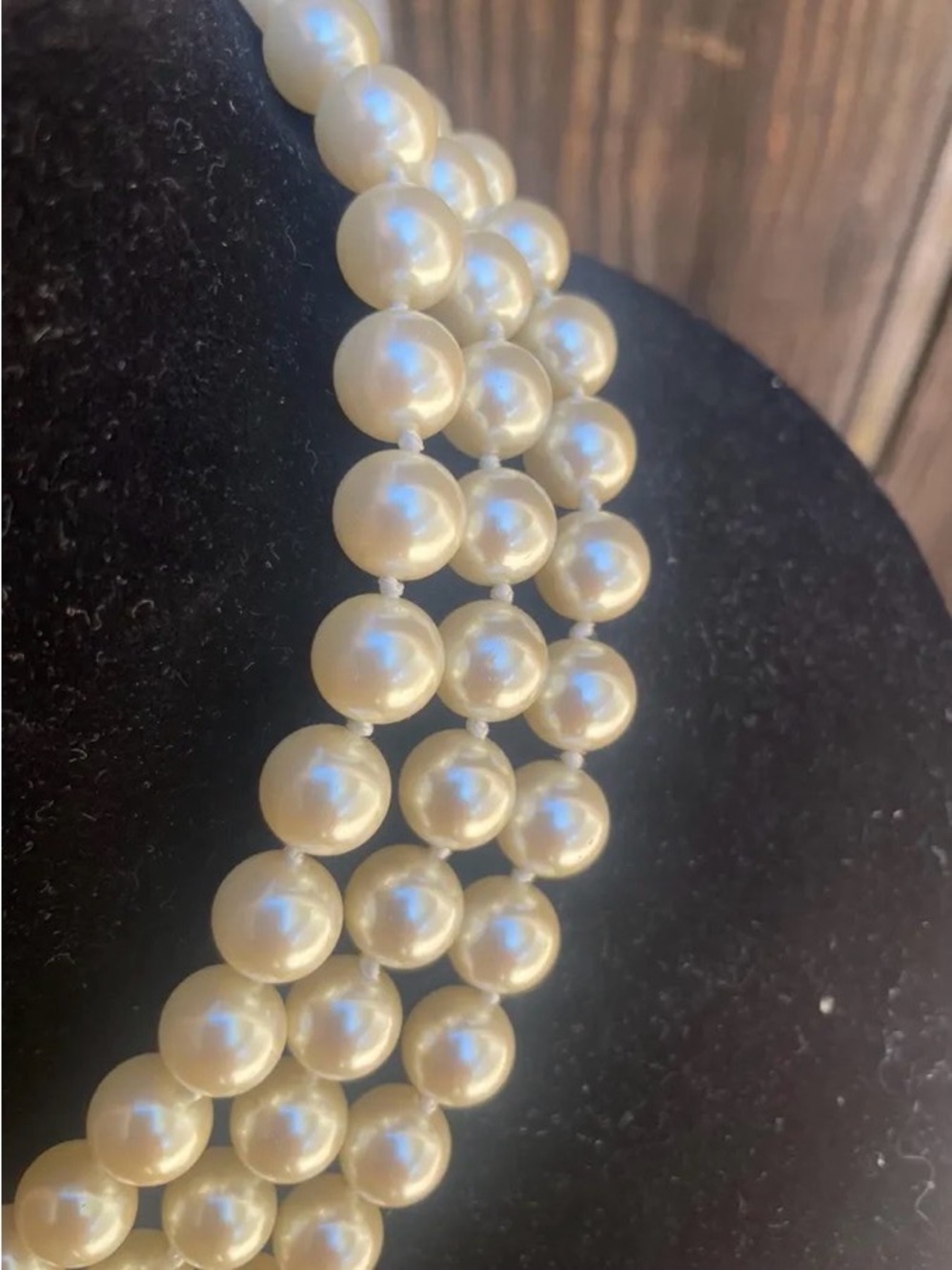 Vintage Carolee 3 Strand Faux Pearl Choker Necklace Emerald Clasp - Picture 6 of 9